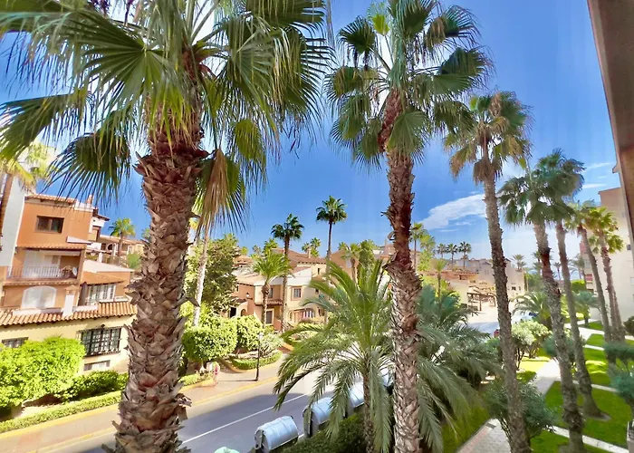 Palm Valley Апартаменты Торевьиа